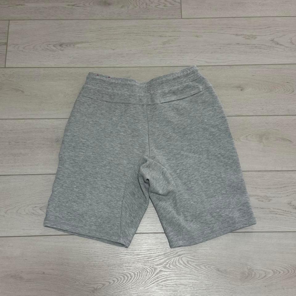 Nike Grey Tech Shorts Size 5853 4