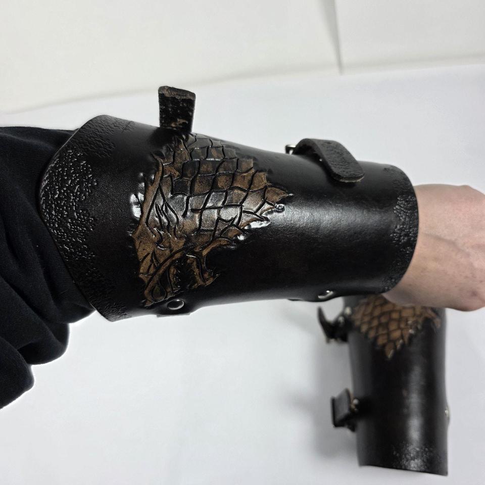 Pair Of Medieval Style Leather Bracers 558b 7