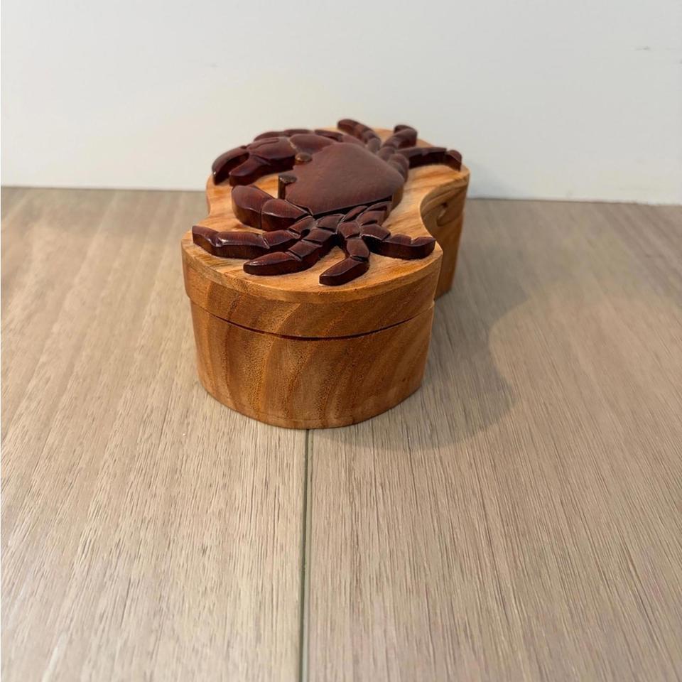 Crab Handcrafted Carved Intarsia Wood 21d0 3