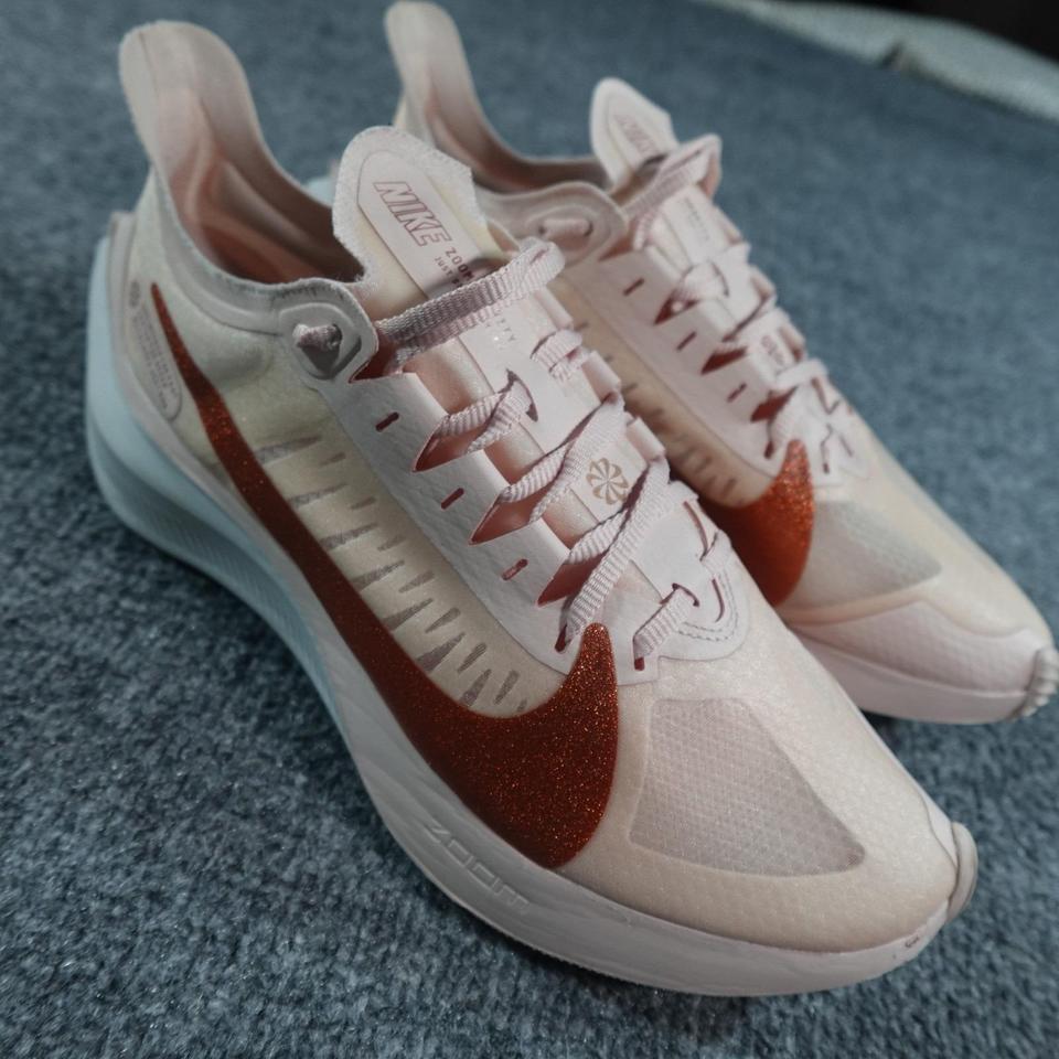 Nike Shoes Womens 9 Zoom