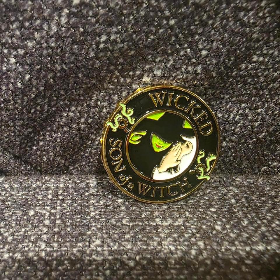 Wicked The Musical Enamel Pin 2270