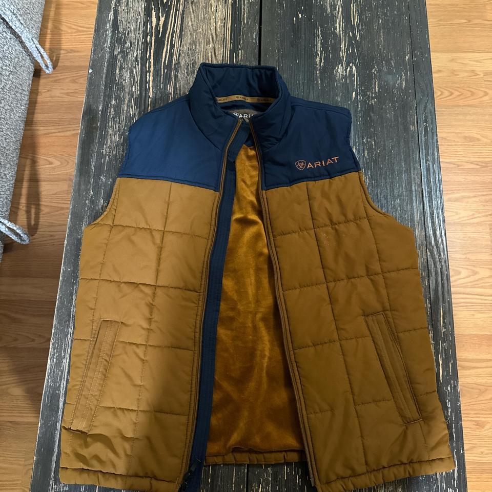Ariat Brown And Navy Puffer Dbc9