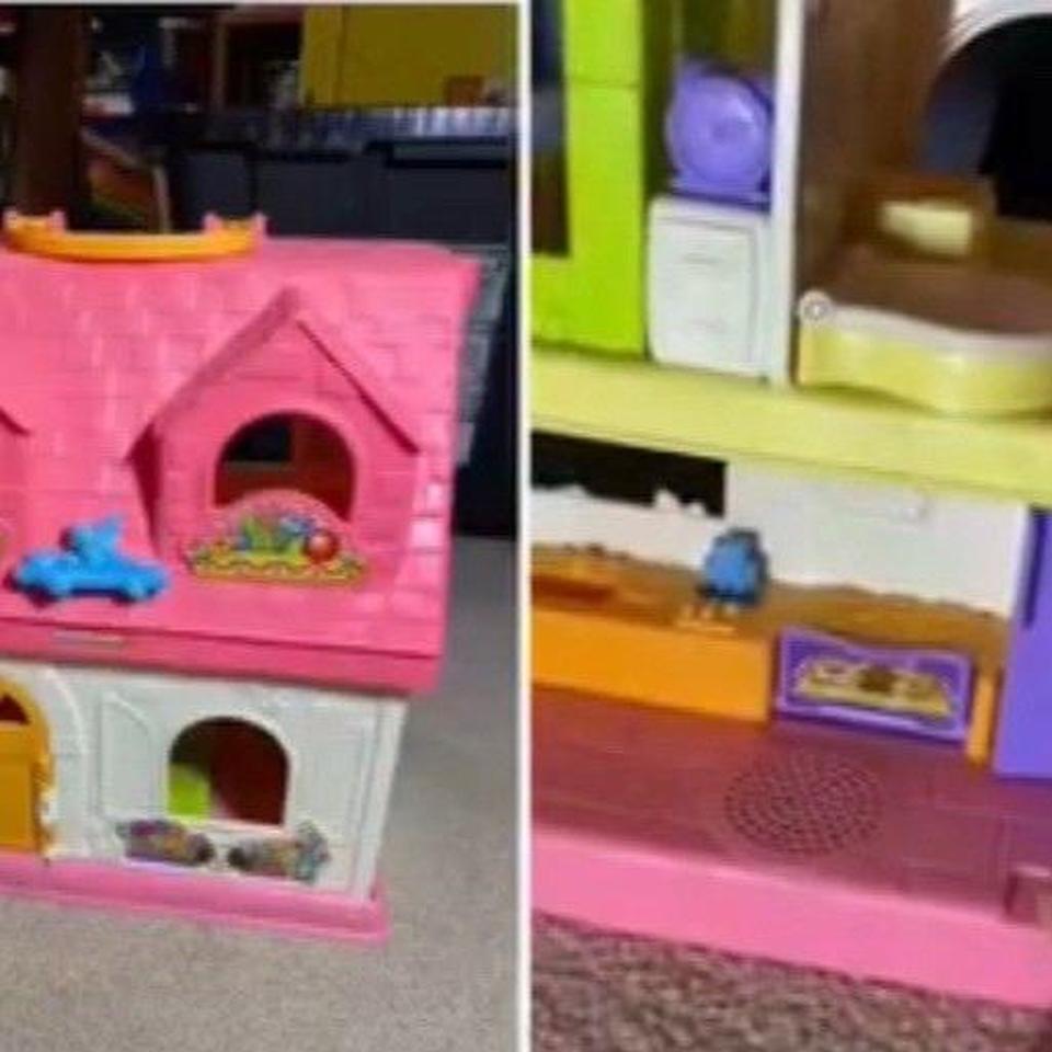 The Fisher Price Little People Surprise 5858