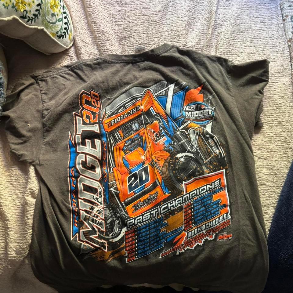 Large Grey Tee With Sprinter 2