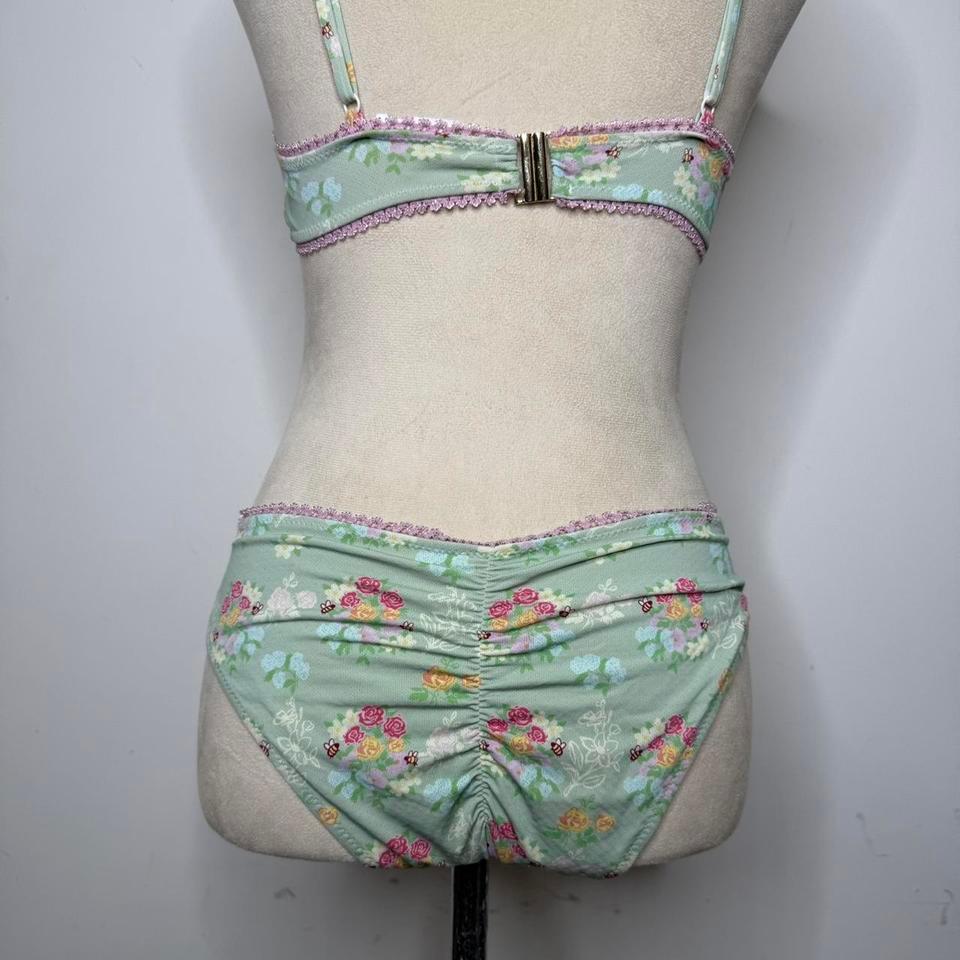 Blackbough Mint Green Floral Bee 3
