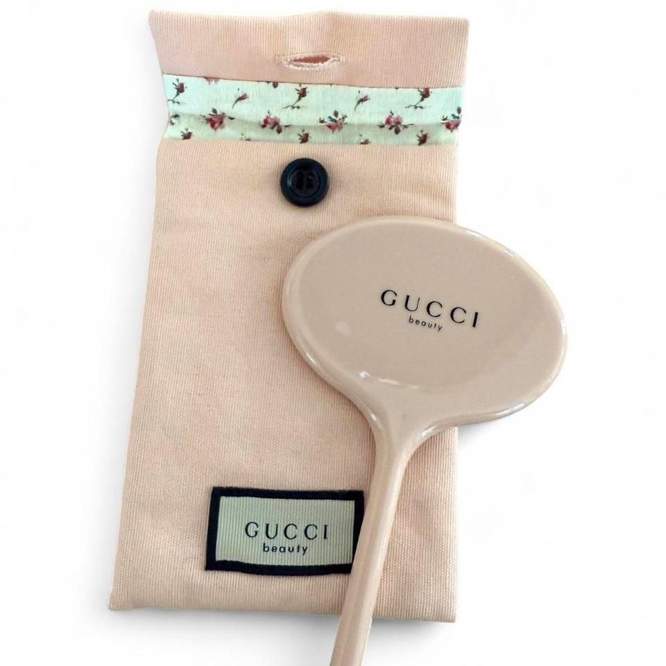 Gucci Beauty Pink Hand Mirror 51e0