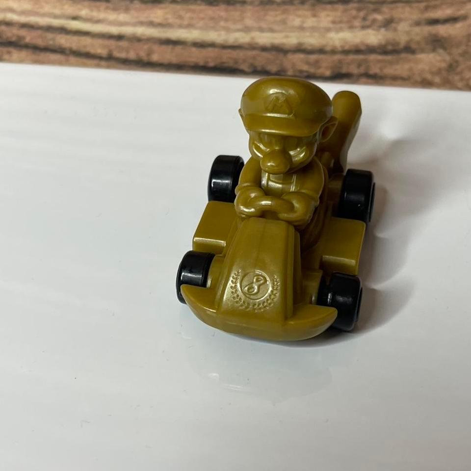 Gold Mario Kart 8 Deluxe 0444 2