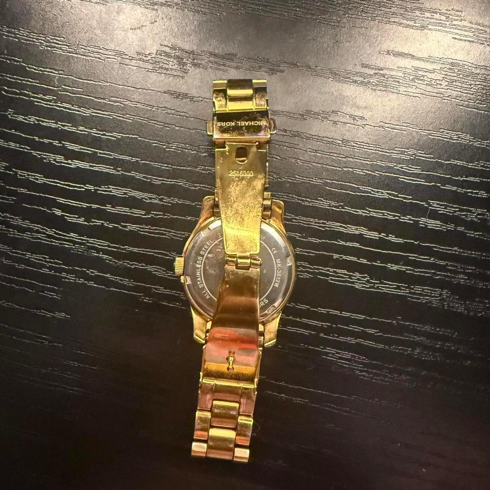 Authenticreal Michael Kors Watch In 390d 2