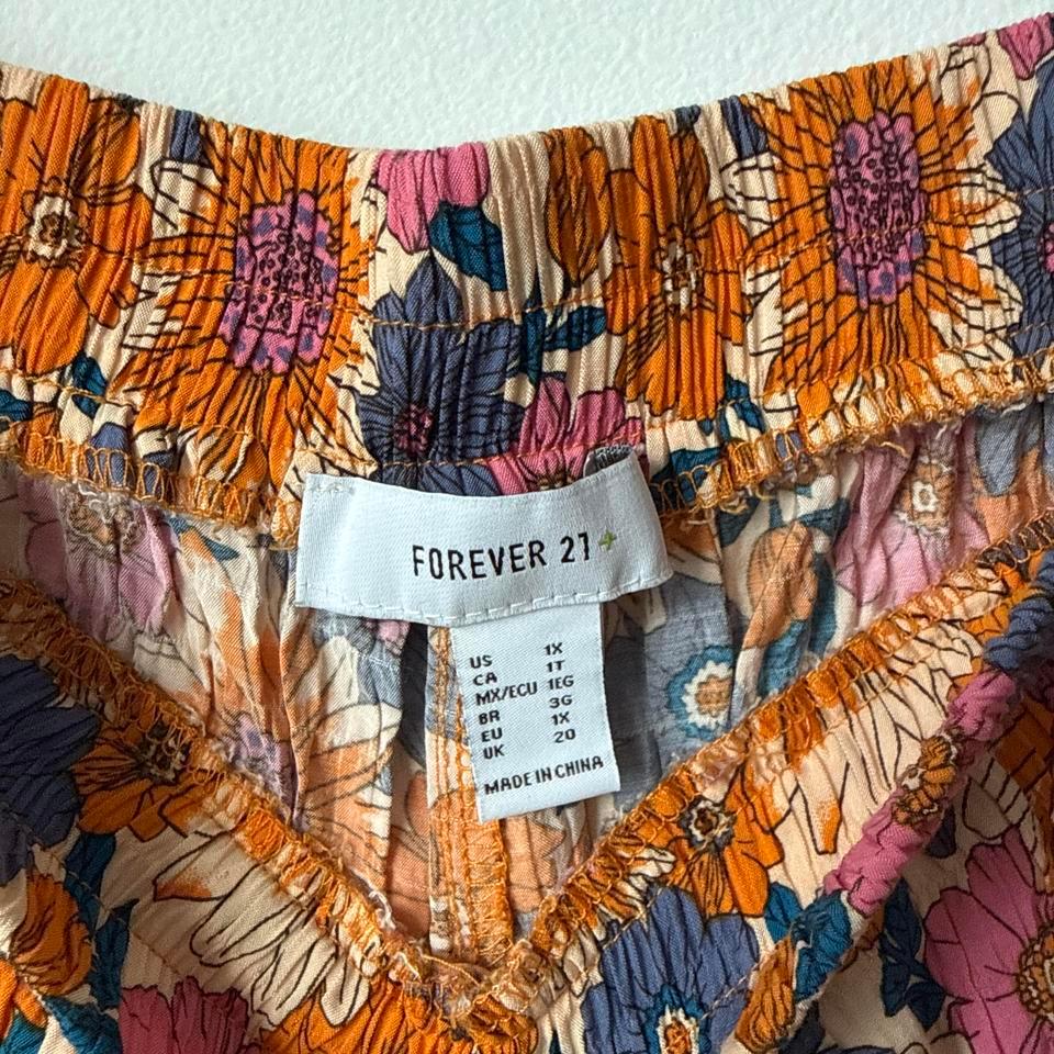 Forever 21 Pleated Flowy Shorts A926 3