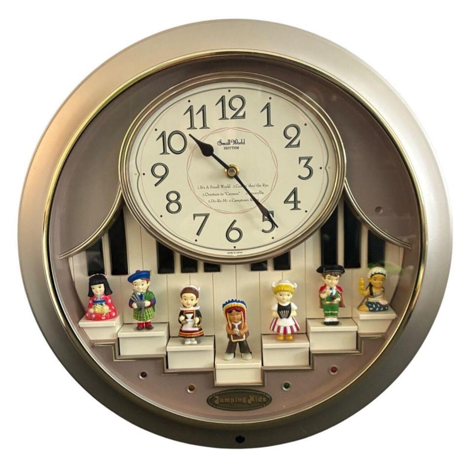 Musical Wall Clock Magic Motion 7800