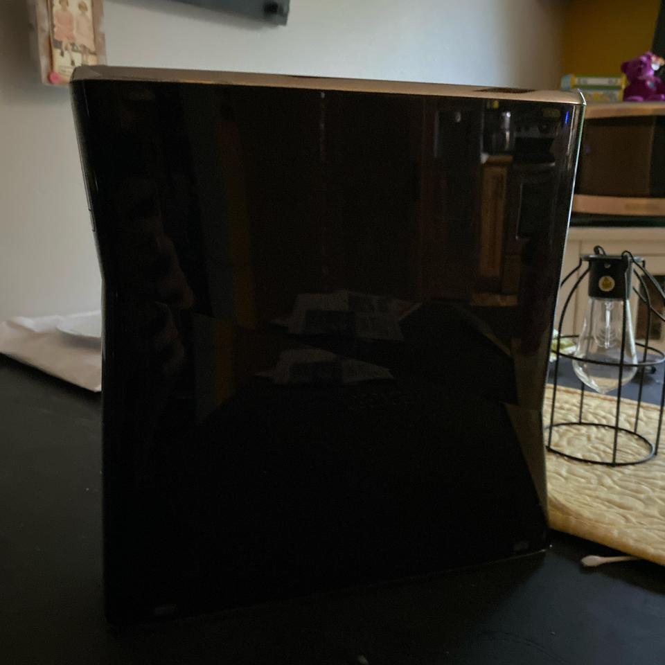 Black Xbox 360 Console Gaming 2