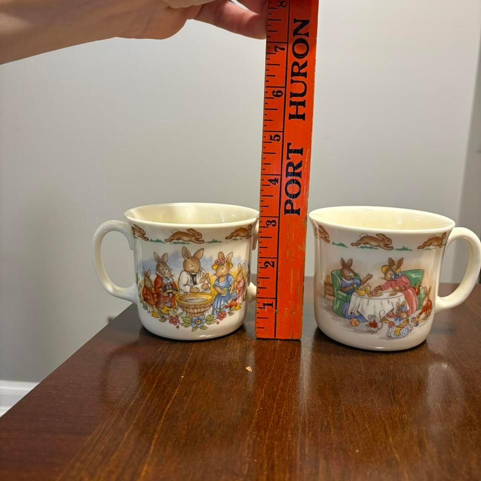 2 Vintage 1980s Rabbit Mugs 2