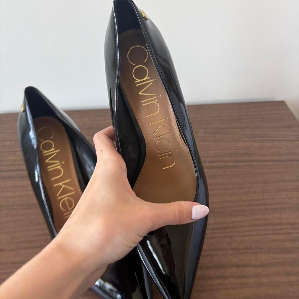 Great Condition Patent Black Pointed Ff5a 2
