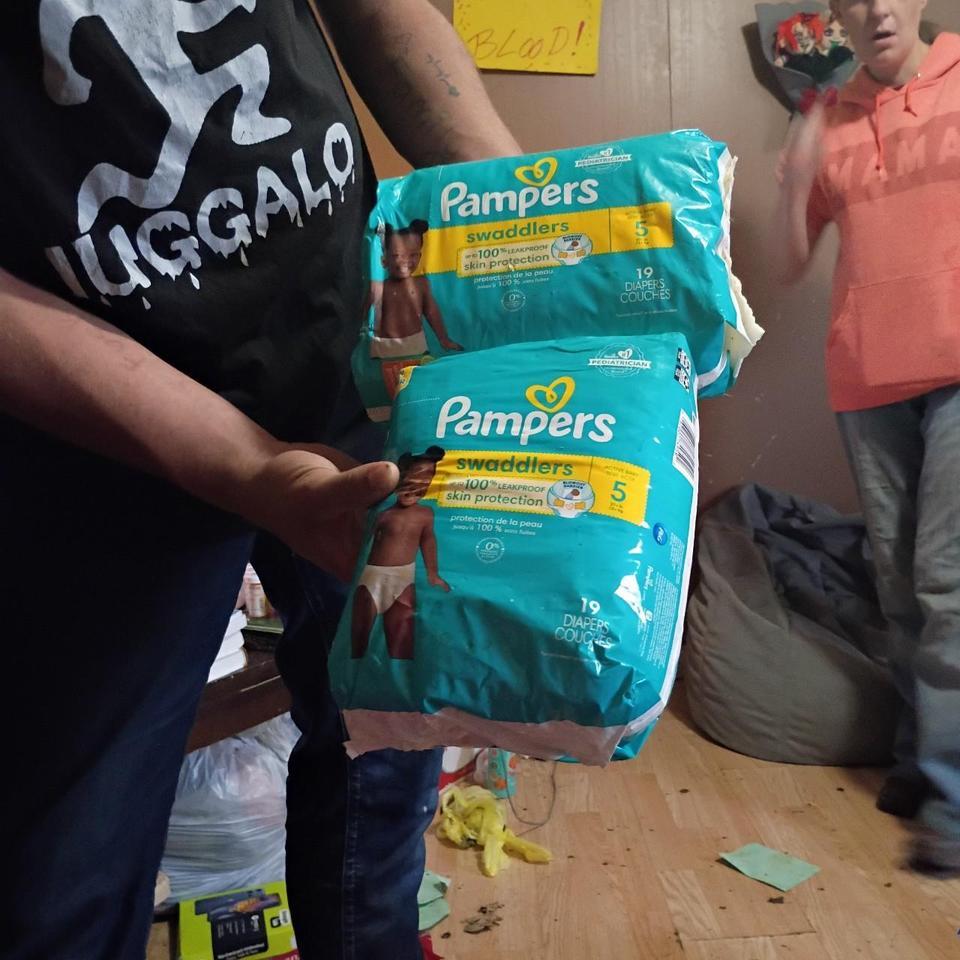 This Are Size 5 Diapers 9222 2