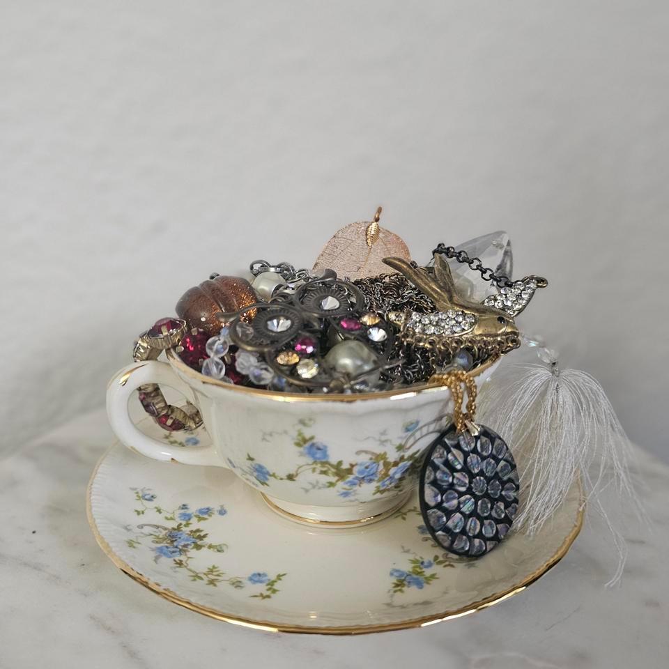 The Fairys Teacup Treasure
