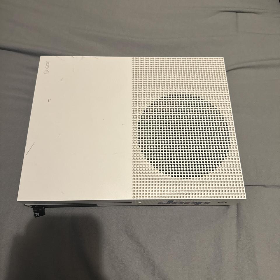 Xbox 1 S Controller Included