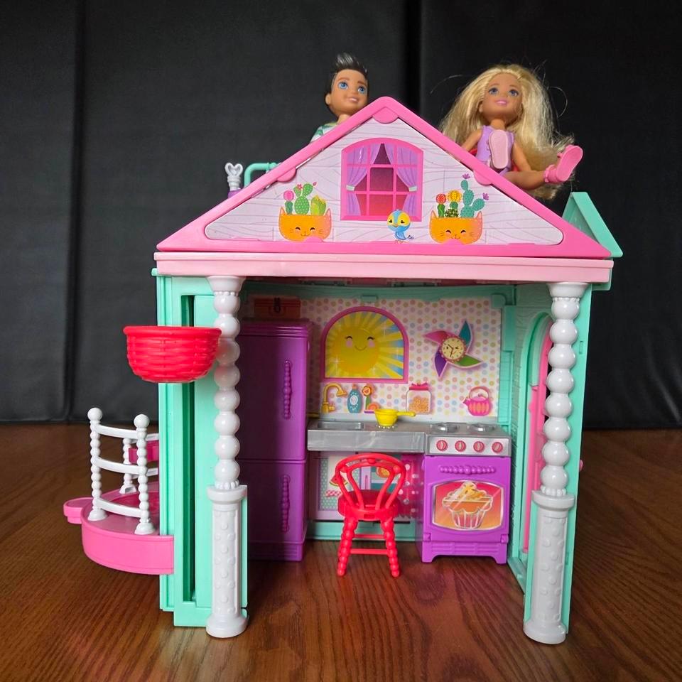 Barbie Dollhouse Playhouse With Furniture
