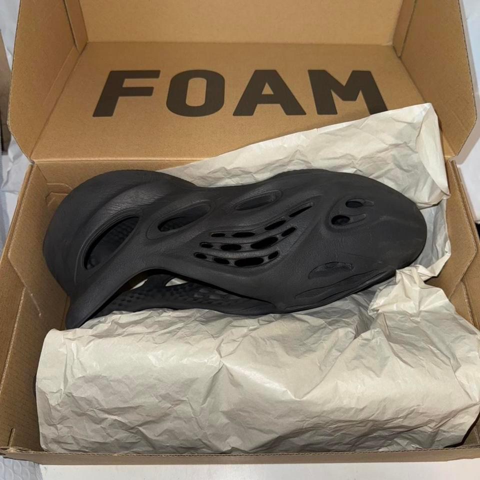 Authentic Yeezy Foam Runner Onyx 4687 4