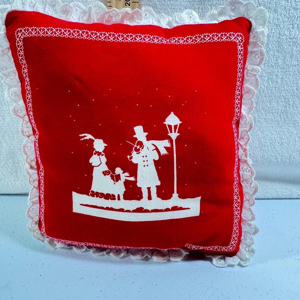 Vintage 80s Christmas Carolers Throw 2b76