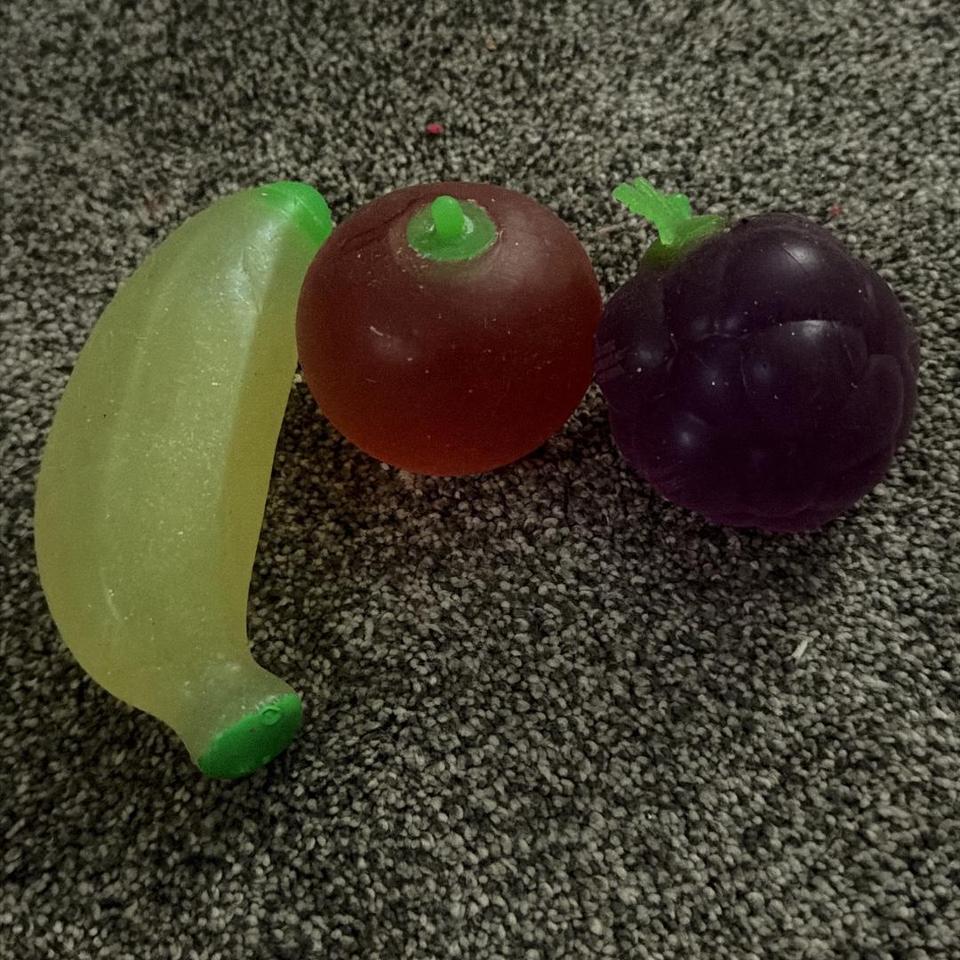 3 Piece Squishy Fruit F422