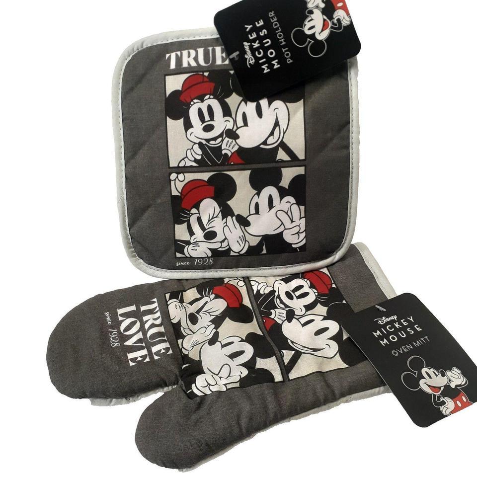 This Disney Mickey Minnie 9480