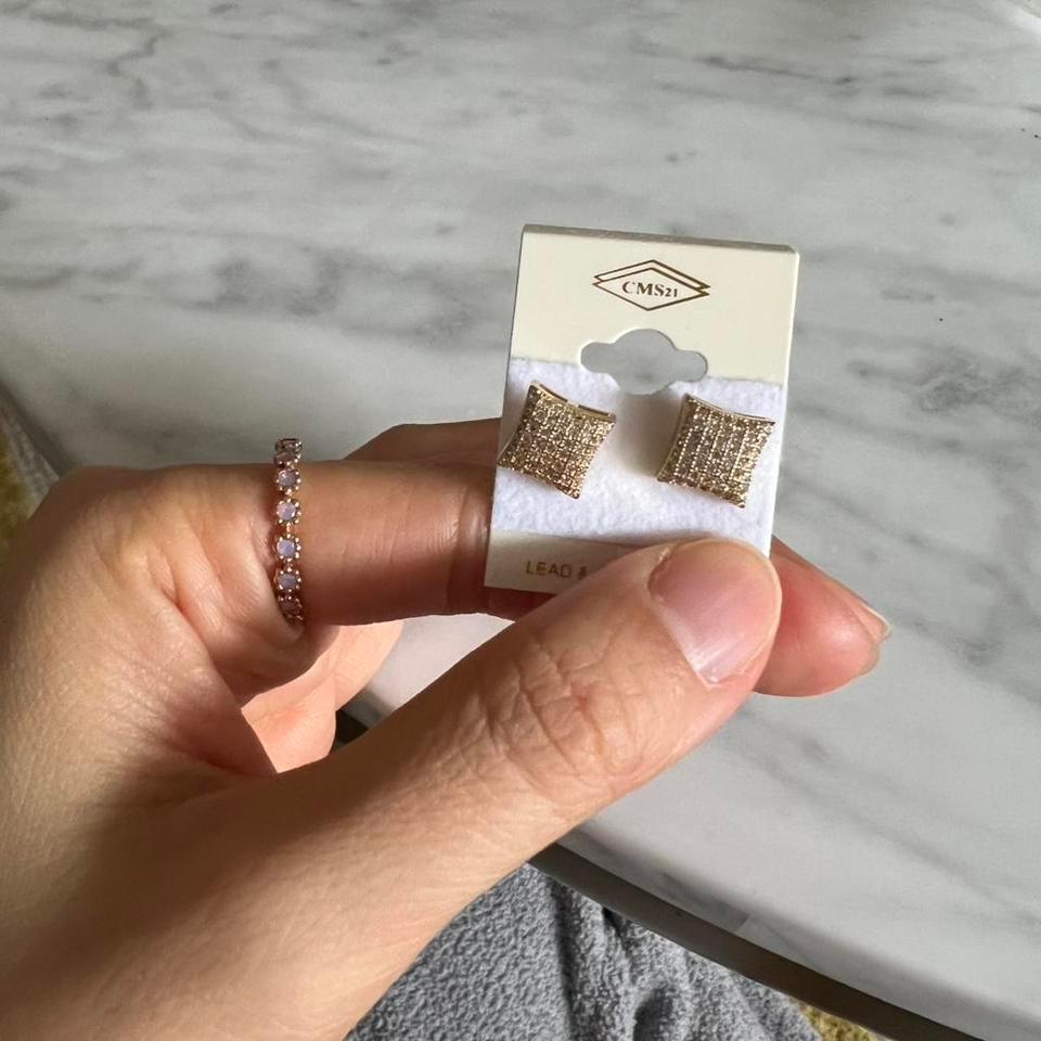 Gold Tone Square Stud Earrings With Ddc0 2