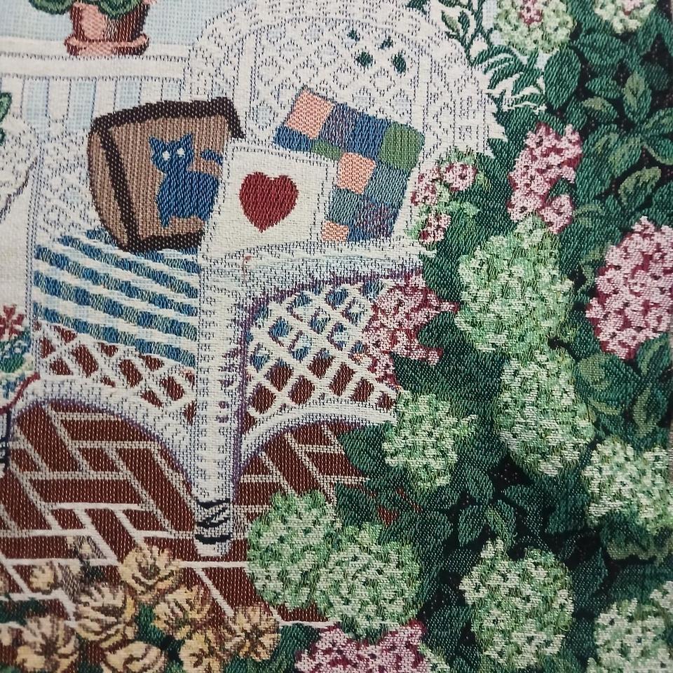 This Vintage Throw Blanket Features C72c 2