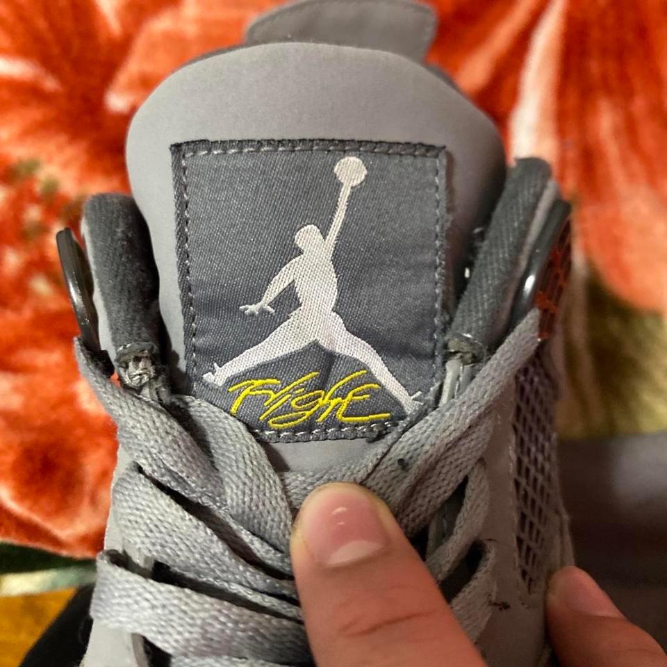 Jordan 4 Retro Grey Trainers 53d4 4