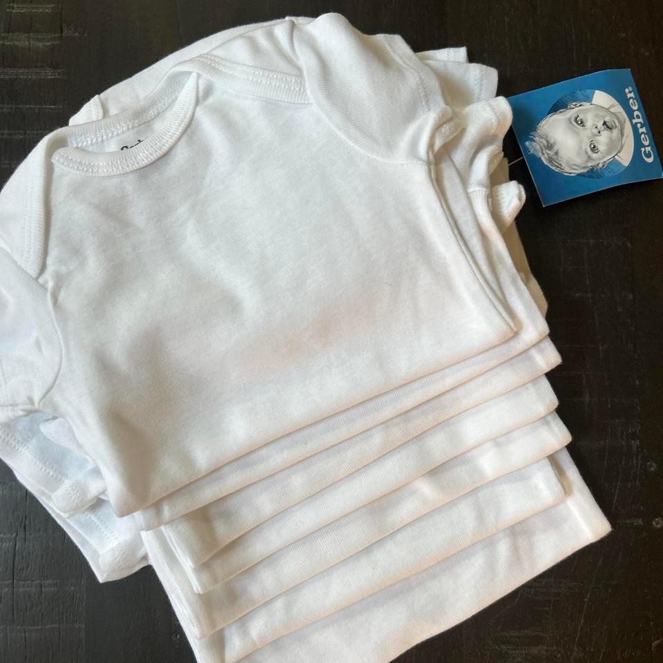 Gerber White Baby Onesies Babyclothes 5192