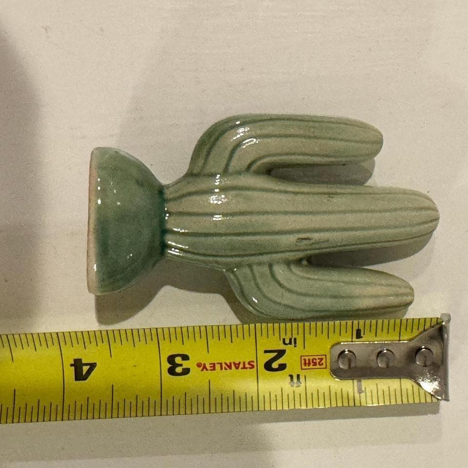 Ceramic Saguaro Cactus Figurine Pepper B56d 8