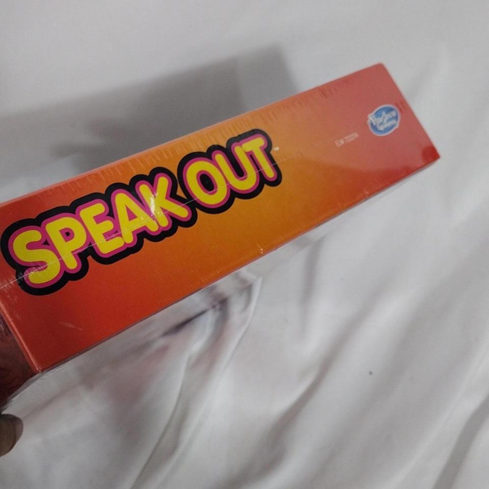 Nib Hasbro Speak Out Game 6