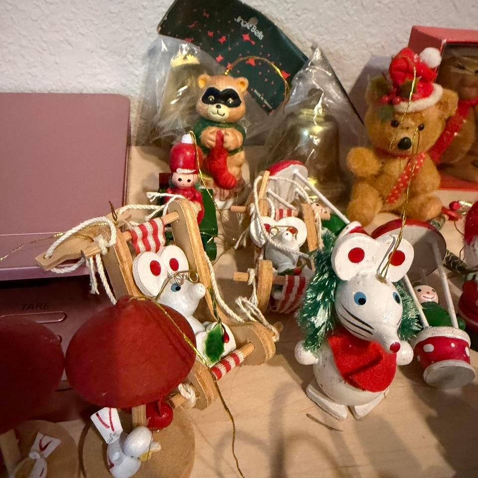 1980 1990s Vintage Christmas Ornaments Plus F1d7 3