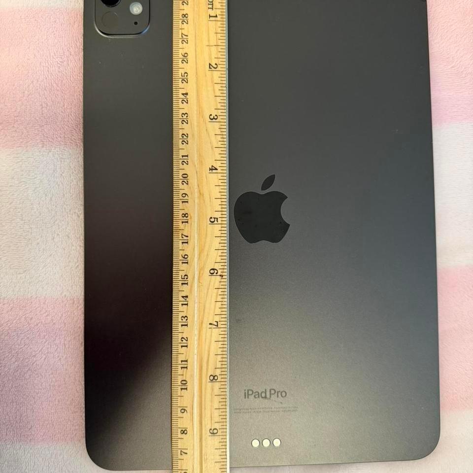 New Never Used Burga Case 6
