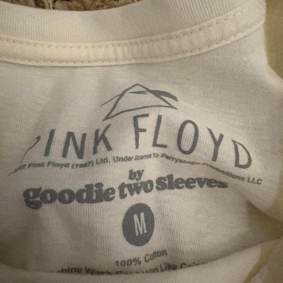 Pink Floyd White Graphic Tee D786 3