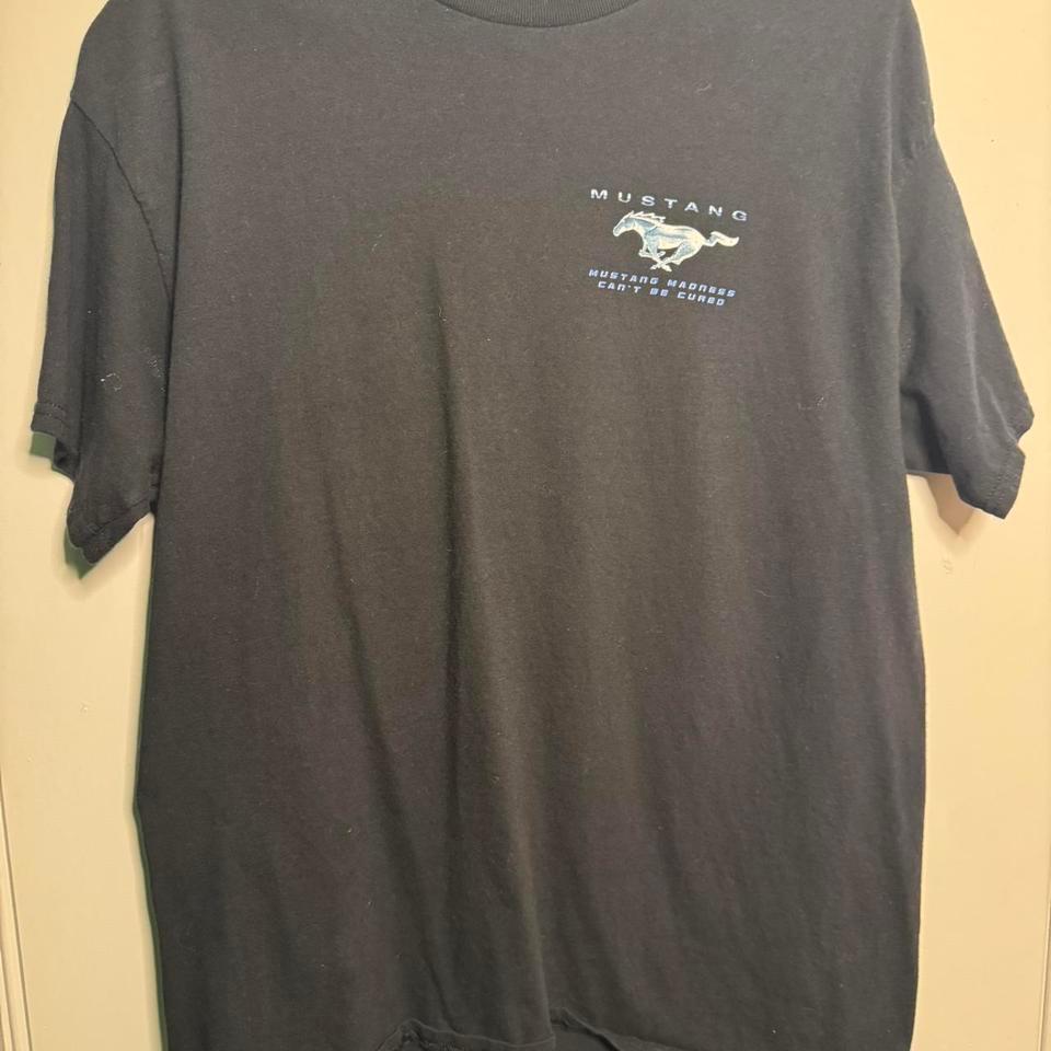 Gildan Black Ford Mustang T Shirt 5374
