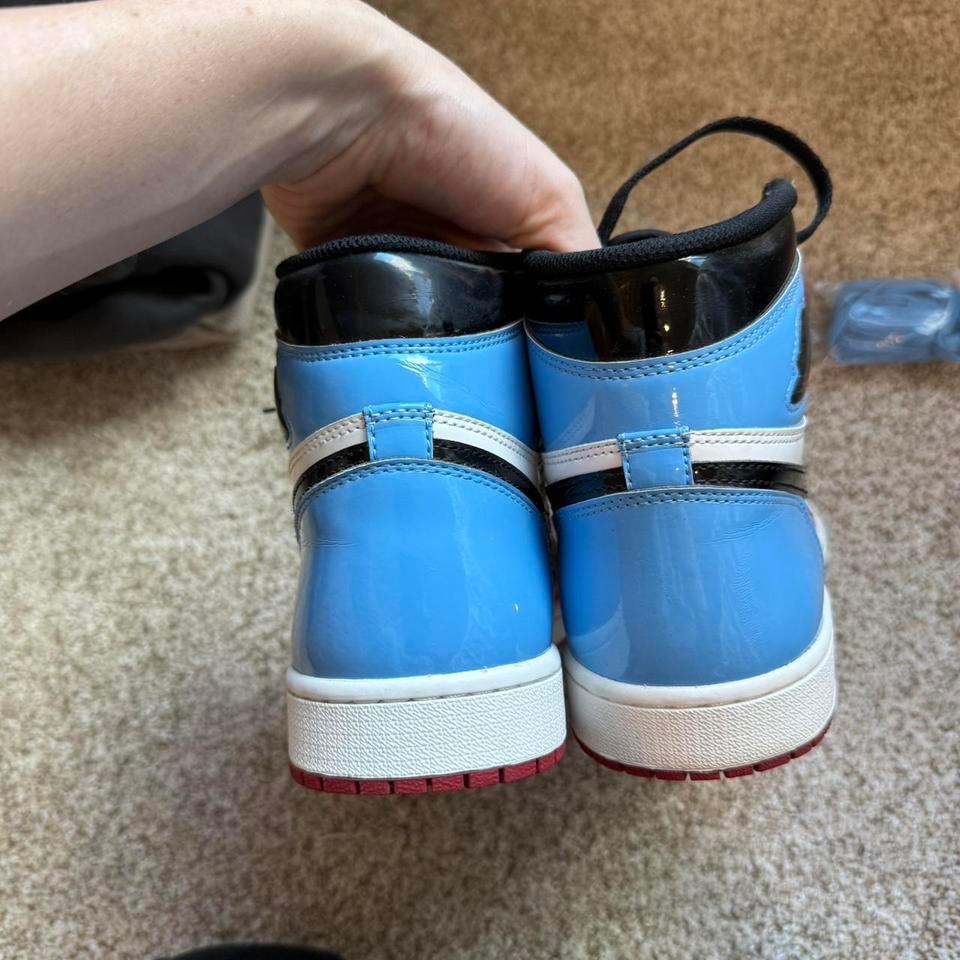 Jordan 1 Unc Trainers Featuring 4