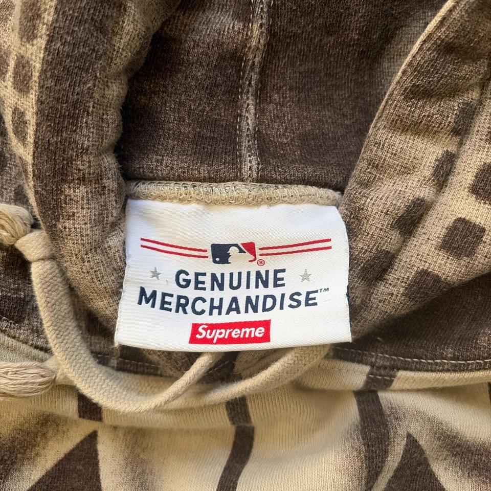 Supreme X Yankees Airbrush Hooded 3
