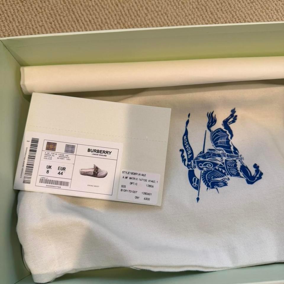 Burberry Grey Suede Clogs Size 4dbb 2