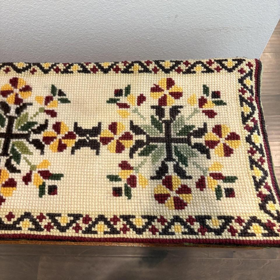 Vtg Hand Stitched Needlepoint Table Runner 4