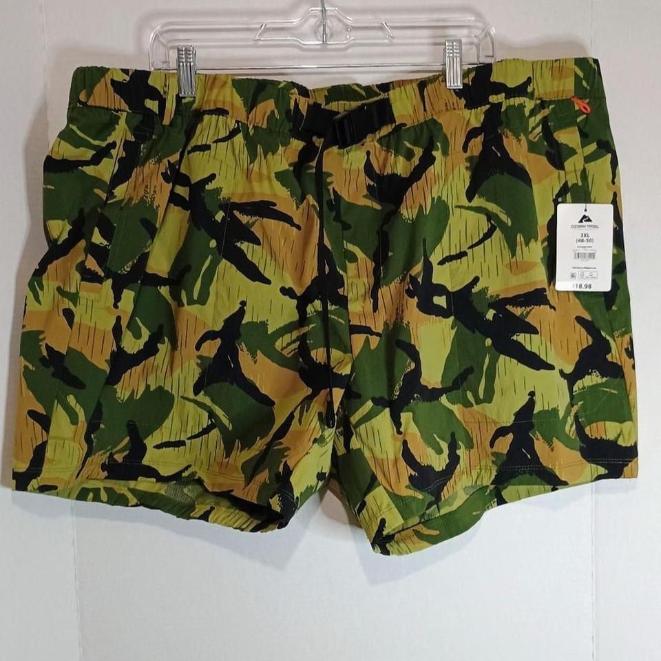 Durable Camouflage Shorts With Water