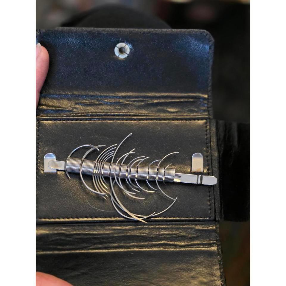 Rare Mid Century Surgical Needle Kit 94be
