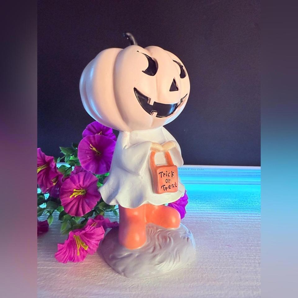 Pastel Pink Pumpkin Ghost Trick Or Treat 3