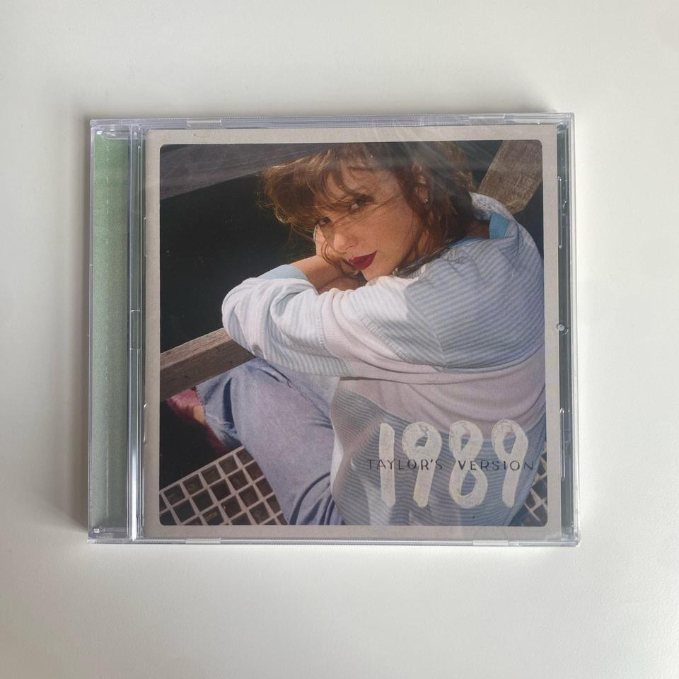 1989 Tv Aquamarine Green Variant