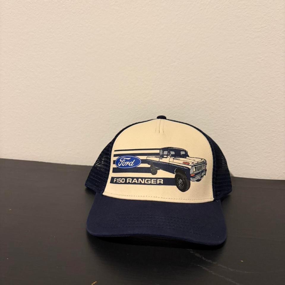 Navy And White Ford F150 1636