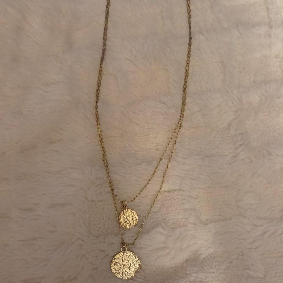Gold Layered Necklace With Two 7815