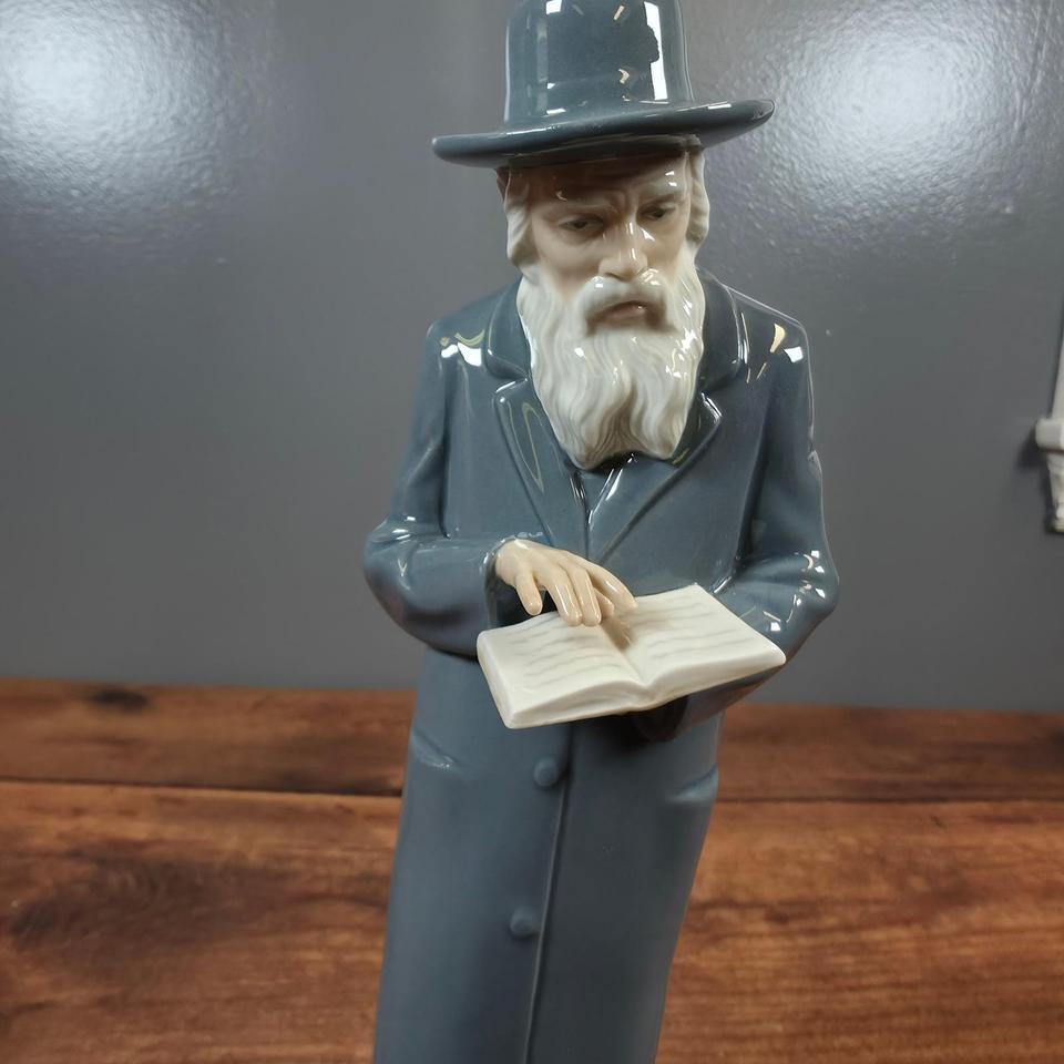 Nao By Lladro Jewish Man 306b 2