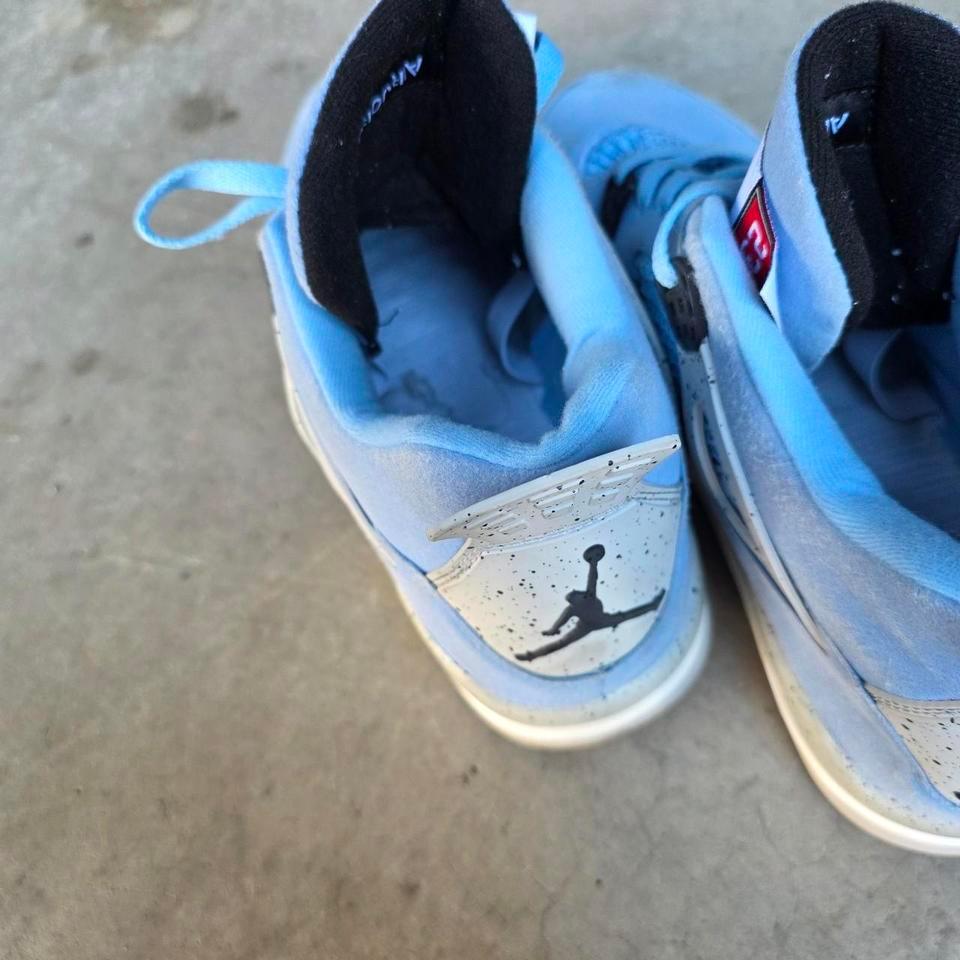 Nike Air Jordan 4 Retro 6