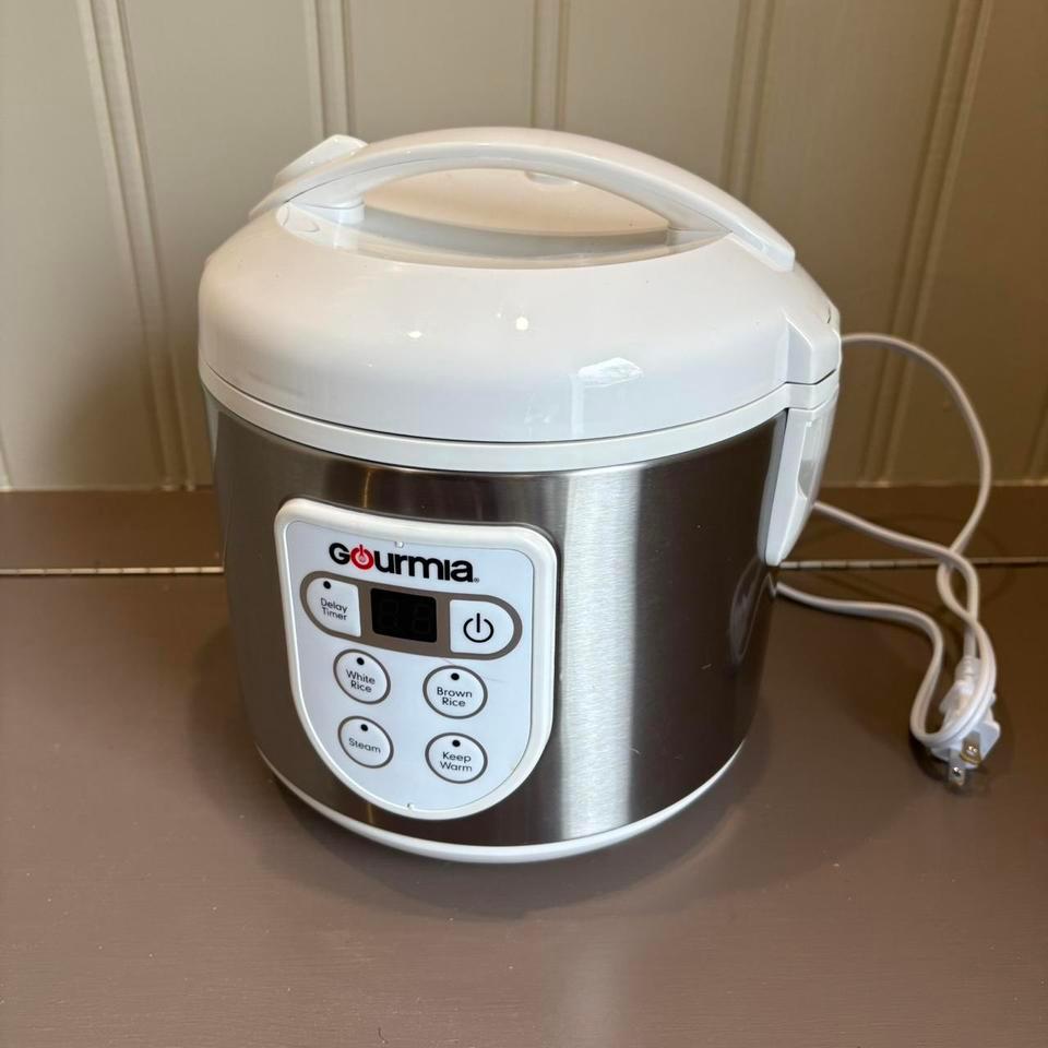 Gourmia 6l Multi Cooker Featuring 5