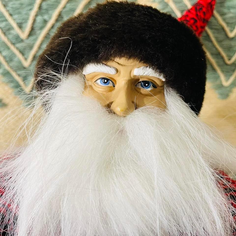 Red Velvet Santa Claus Figurine 7