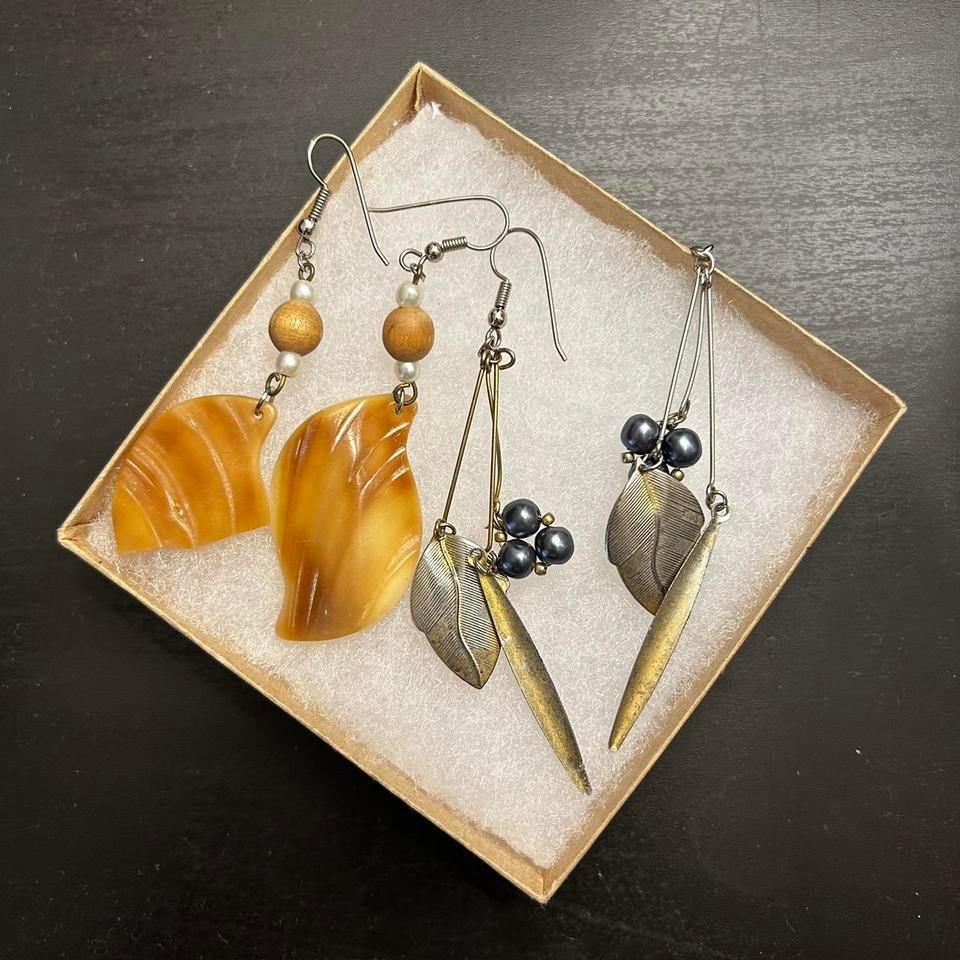 Set Of 2 Vintage Leaf